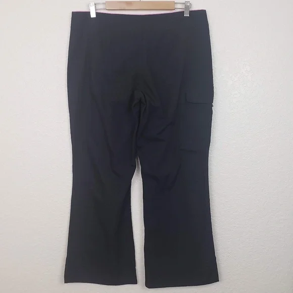 Black Wide-Leg Cargo Pocket Zip-Fly Lace-up Closure Women's Scrub Pant - Size MP - Picture 2 of 9